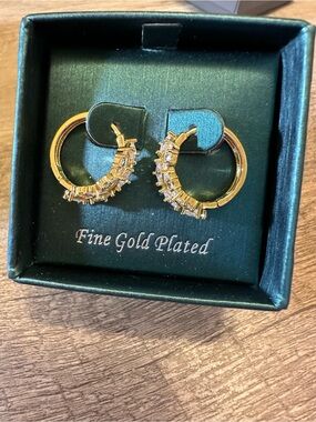 Gold-Plated Hoop Earrings with Baguette Crystal Accents - Gold
